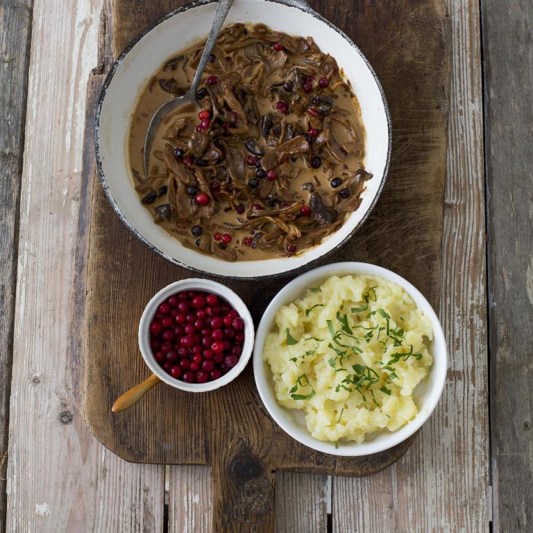 VEGANSK VILDTGRYDE MED PULLED BEANS vildt gryderet med trukket