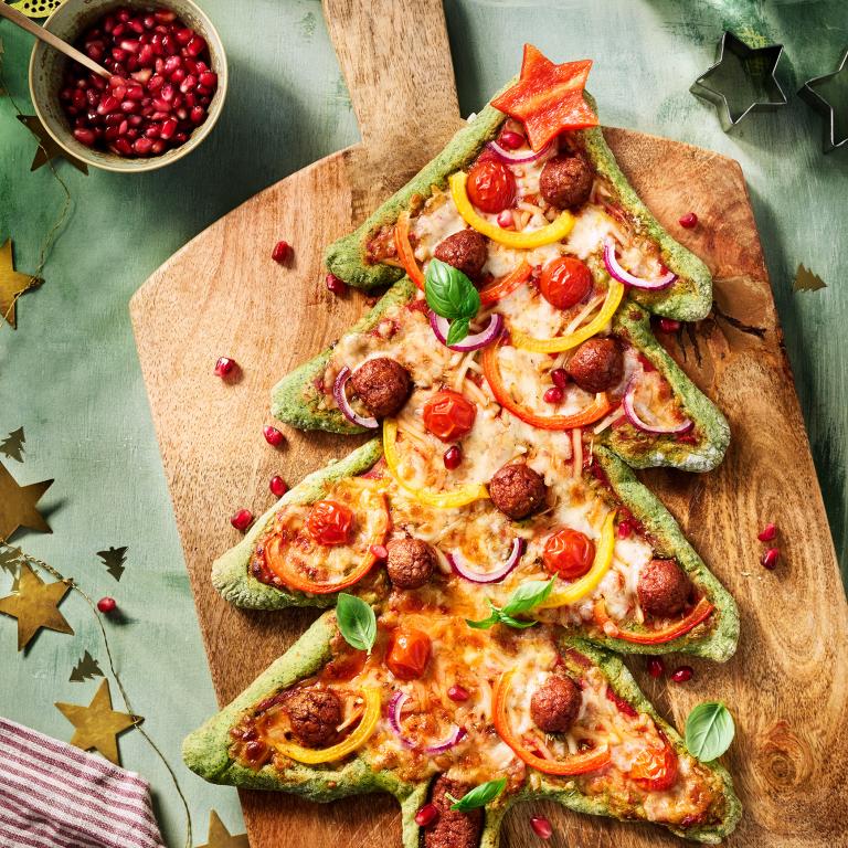Vegan Christmas tree pizza Vegan Christmas tree pizza